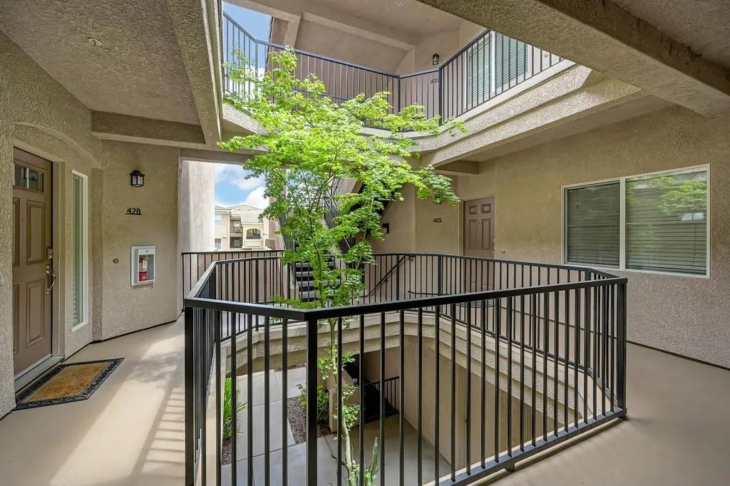 400 Moon Circle 427, Folsom