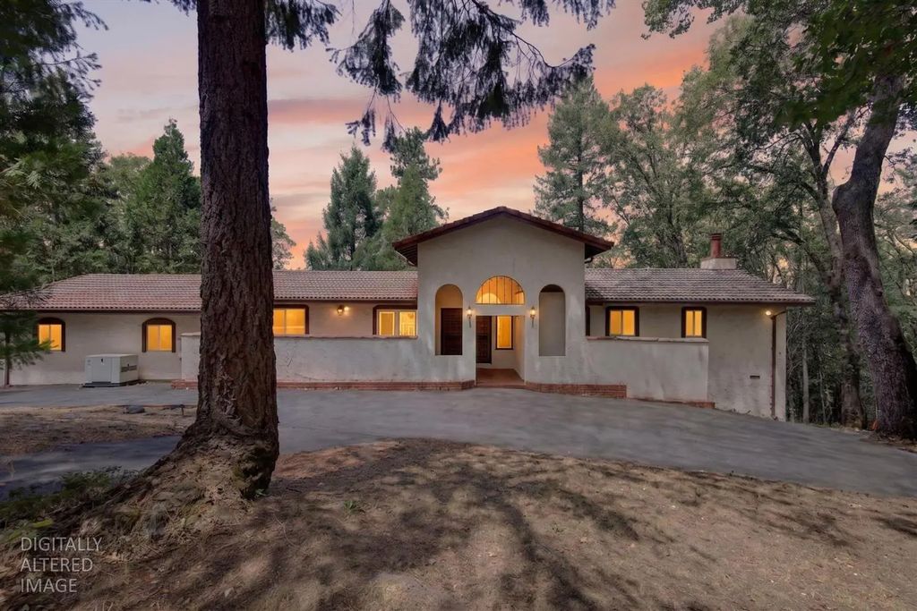 655 Secret Town Lane, Colfax