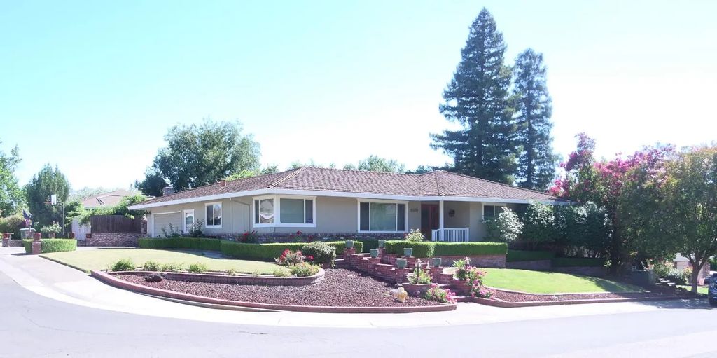 6930 Lisa Marie Way, Carmichael