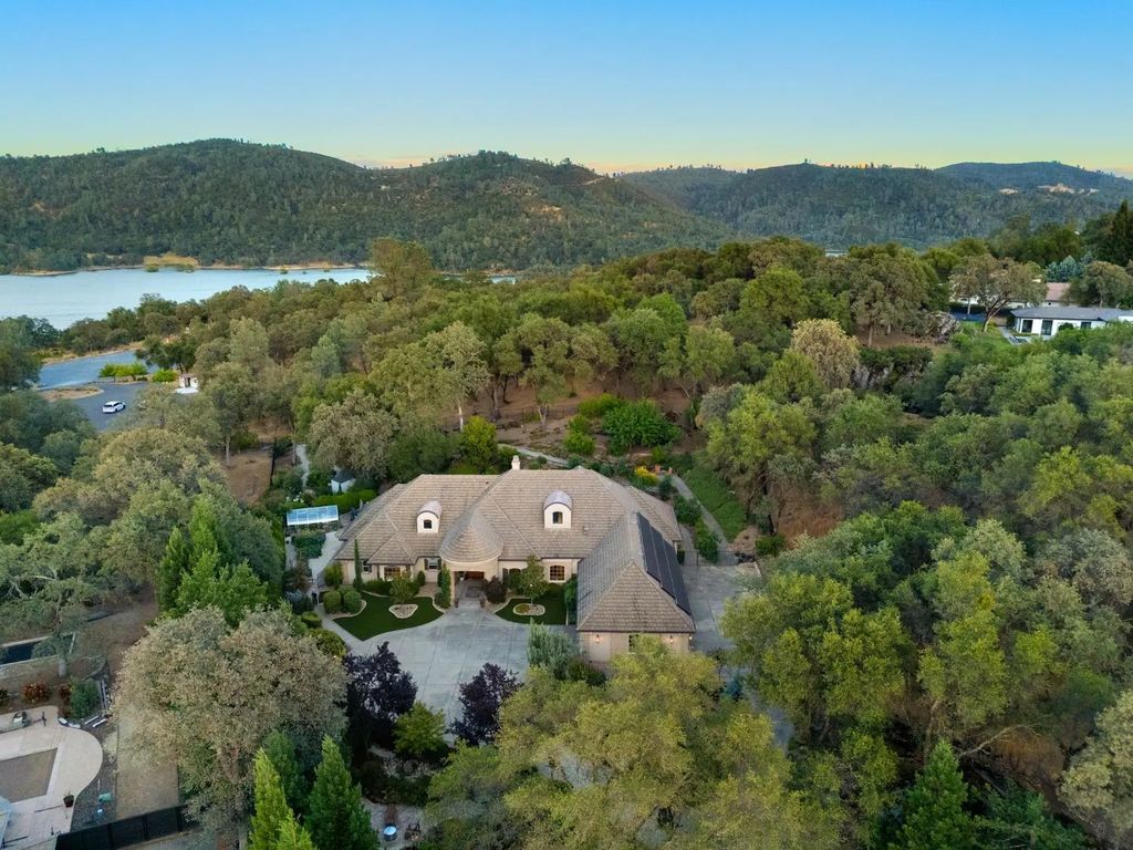 4621 Woodgate Court, Loomis