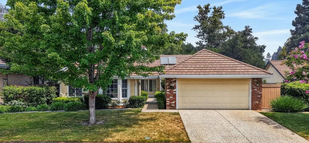 11557 Bear Valley Court, Gold River