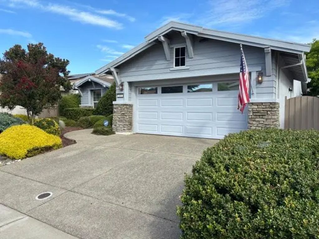 644 Rustic Ranch Lane, Lincoln