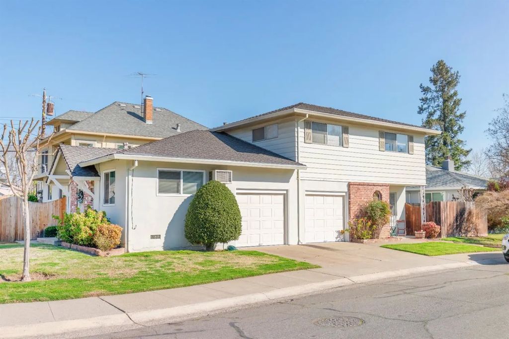 4451 C Street, Sacramento
