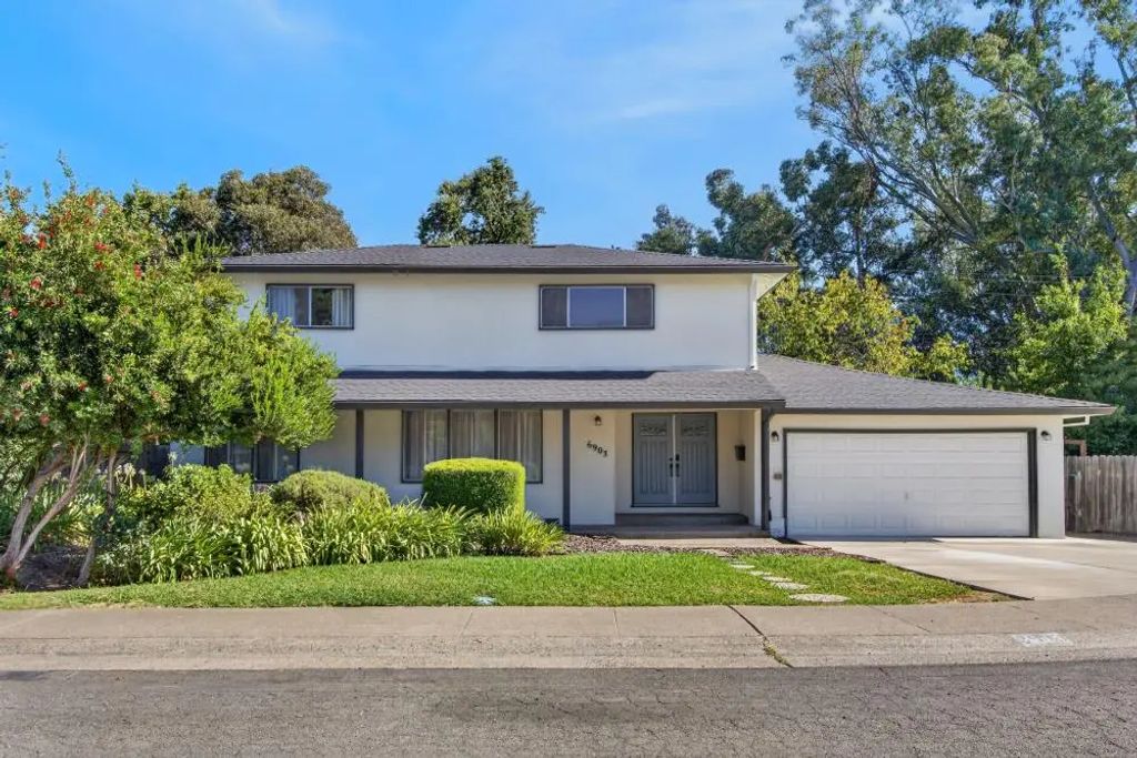 6903 Los Olivos, Carmichael