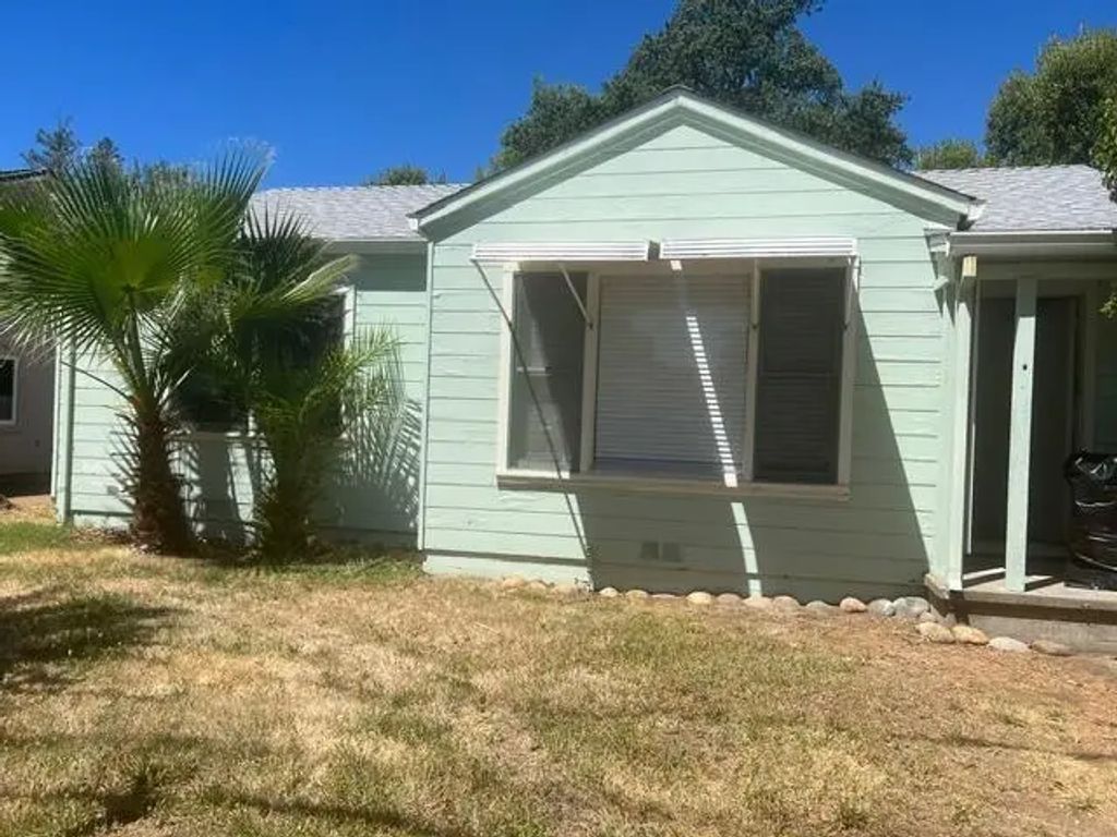 6030 S. Walnut Street, Loomis