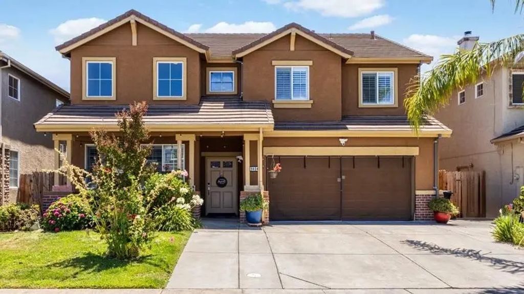 9404 Red Spruce Way, Elk Grove