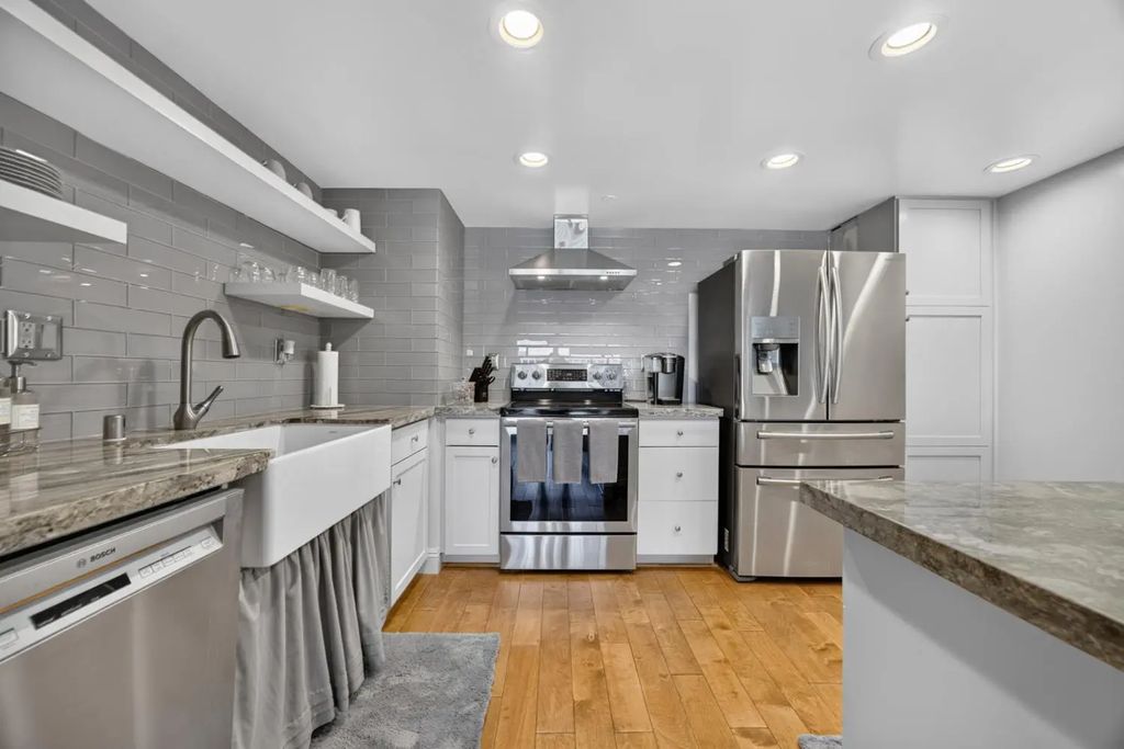 500 N Street 1202, Sacramento