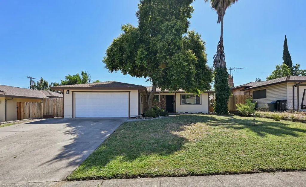 5530 Claiborne Way, Orangevale
