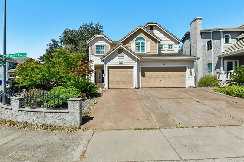 8834 Breaker Point Court, Elk Grove