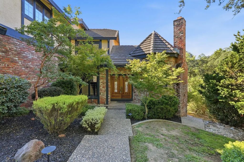 9290 S Ravine Lane, Fair Oaks