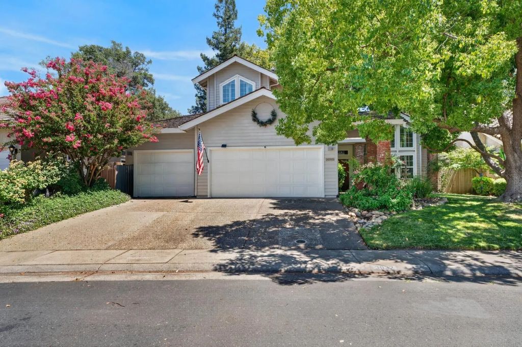 3032 Valasstrada Court, Carmichael