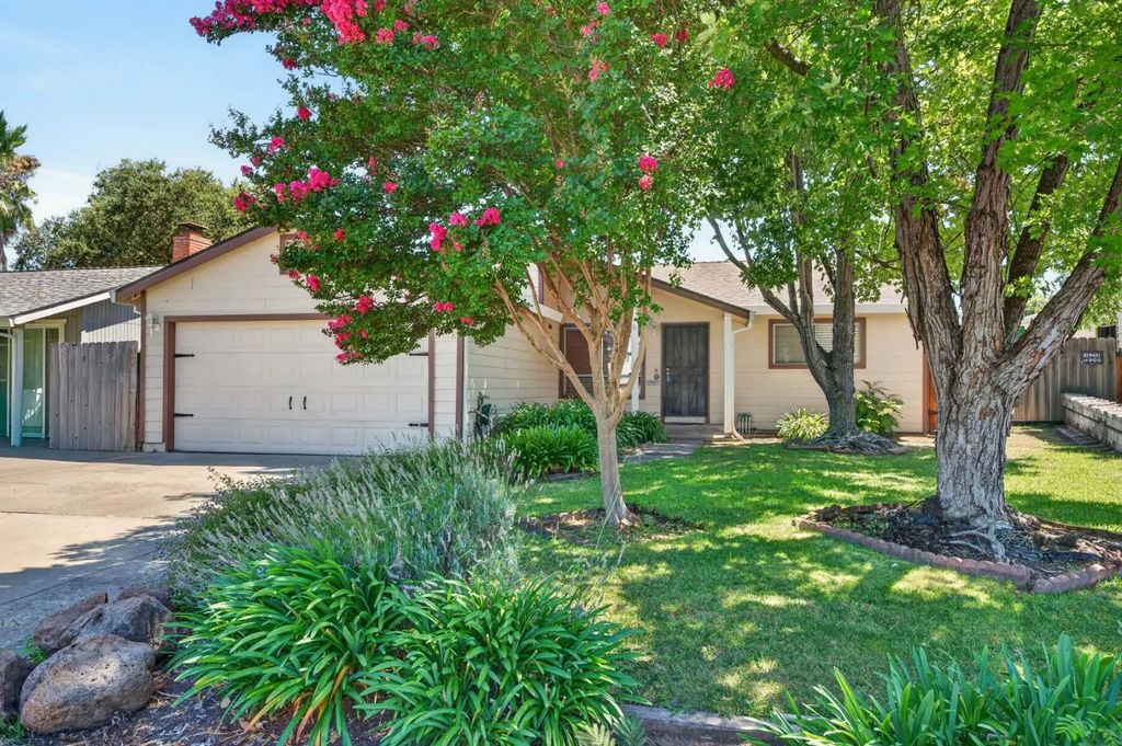 6218 Coyle Avenue, Carmichael
