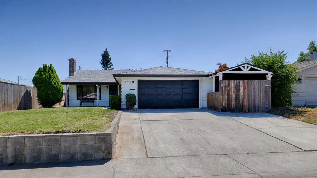 5758 Cada Circle, Carmichael