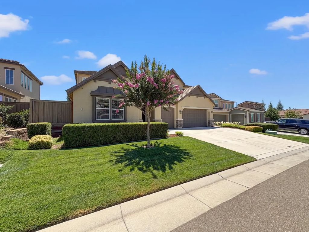 4477 Seabiscuit Drive, Roseville