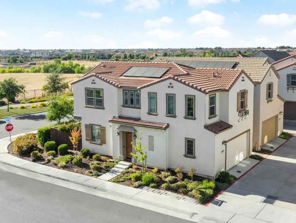 8987 Upbeat Way, Elk Grove