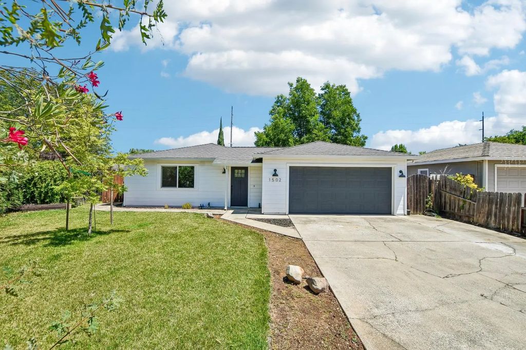 1502 Hazel Court, Lincoln
