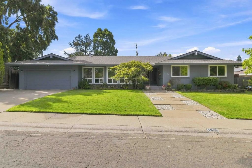 4681 Oak Twig Way, Carmichael