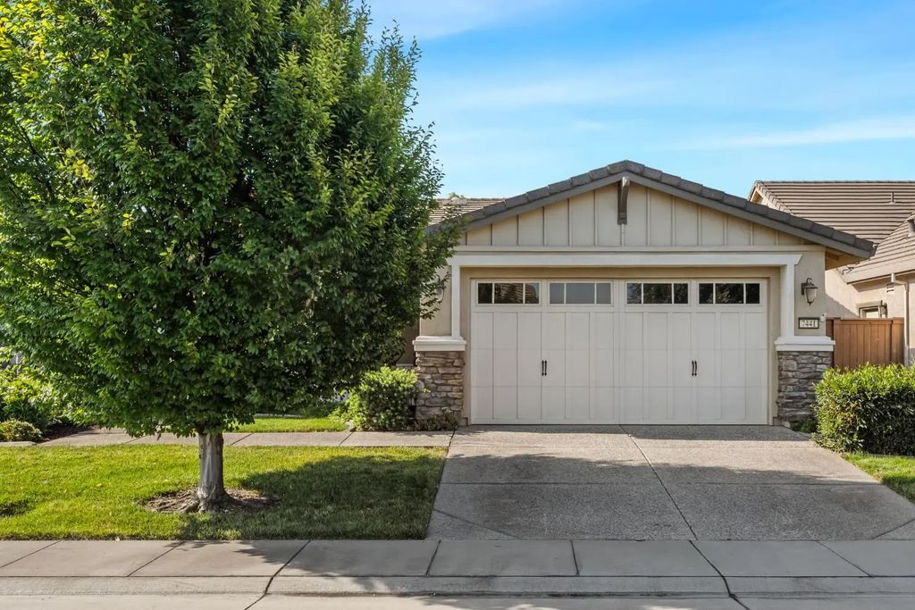 7441 Chatsworth Circle, Elk Grove