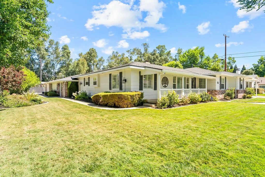 816 El Encino Way, Sacramento