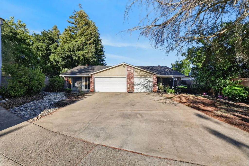 5844 Fledgling Court, Fair Oaks
