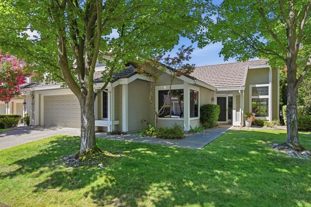 400 Hersham Court, Roseville
