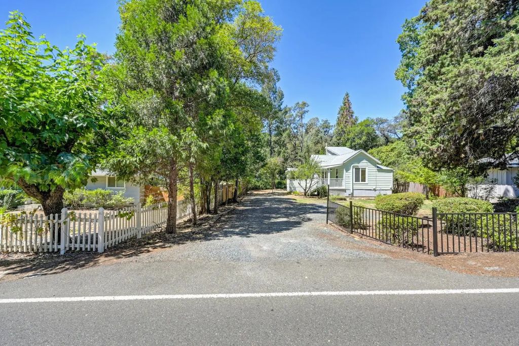 313 Dairy Road, Auburn