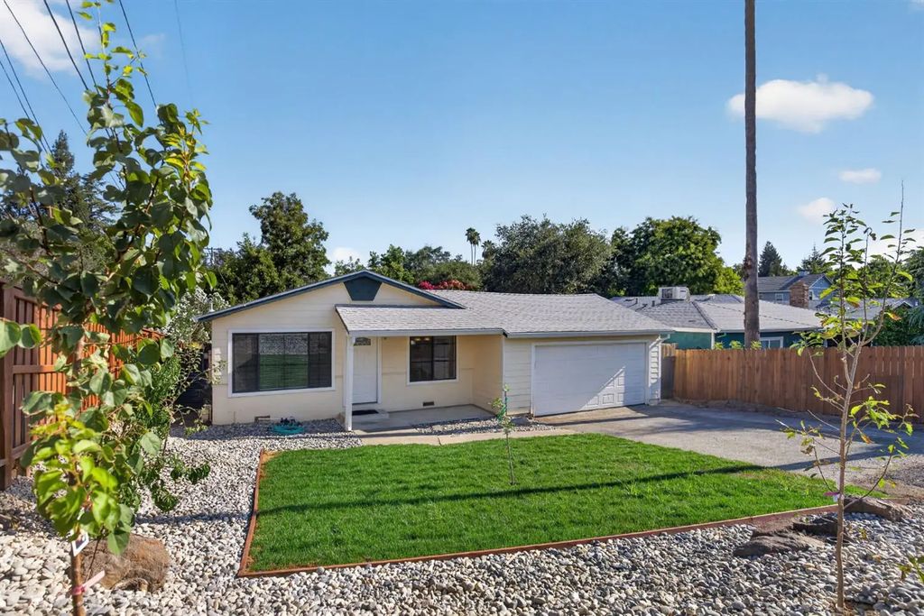 8775 Sunset Avenue, Fair Oaks