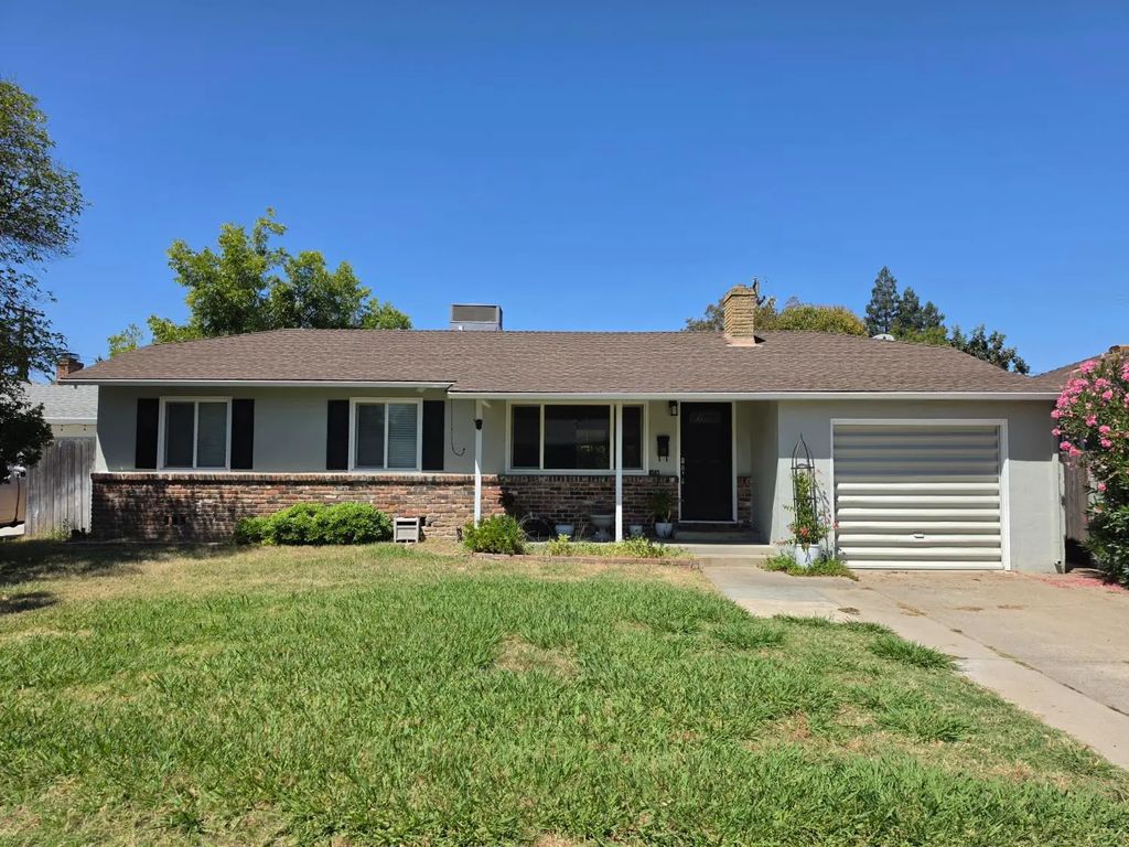 2824 Berkshire Way, Sacramento