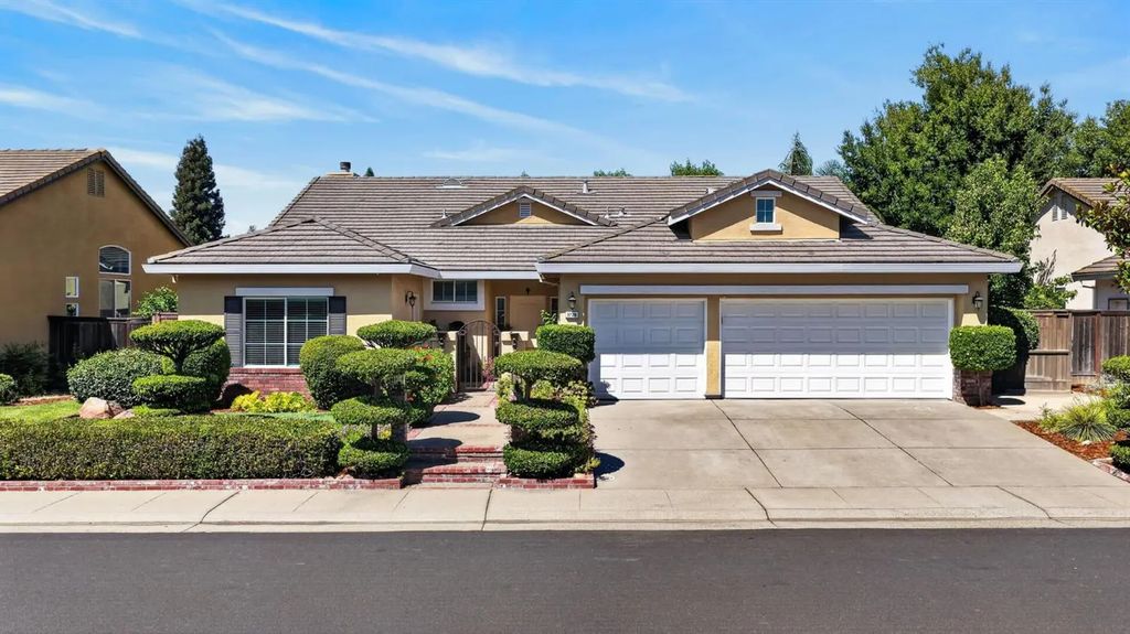 3729 Lake Terrace Drive, Elk Grove