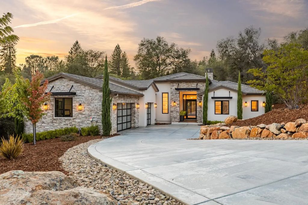2078 Long View Drive, Meadow Vista