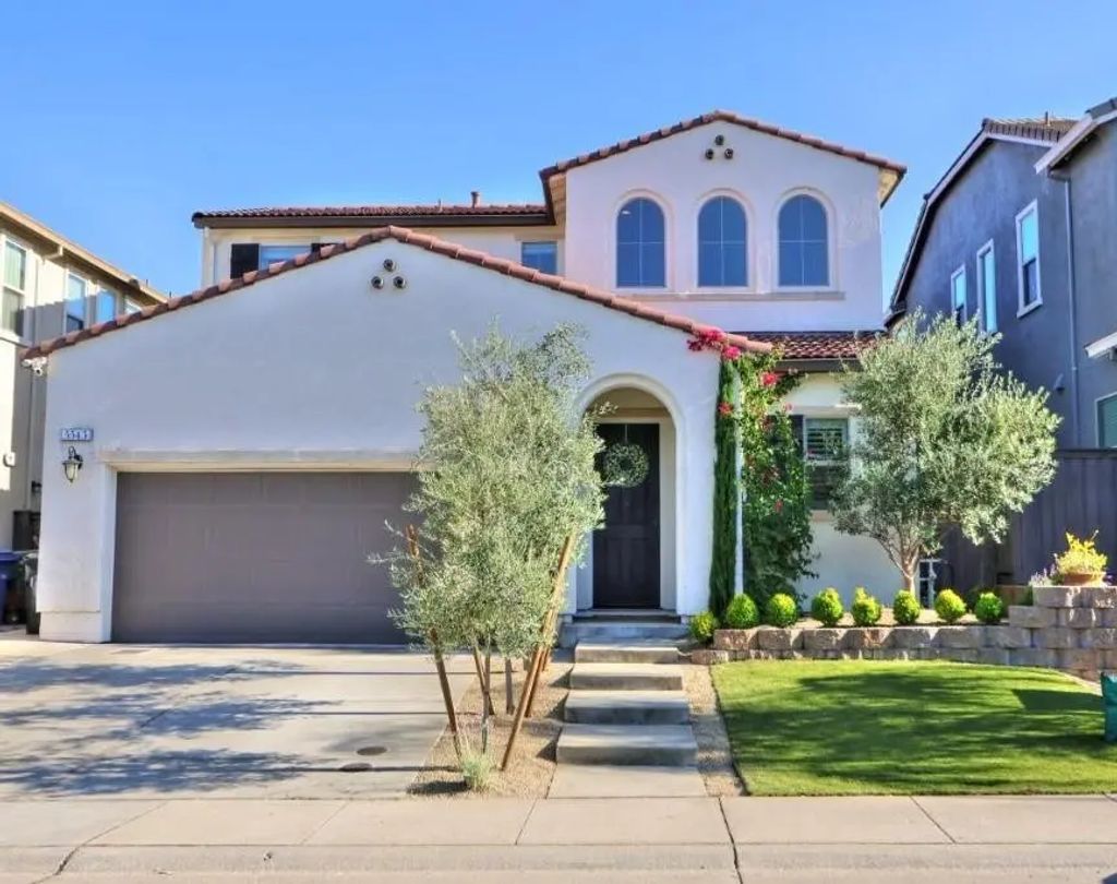 5543 Cannes Way, Fair Oaks