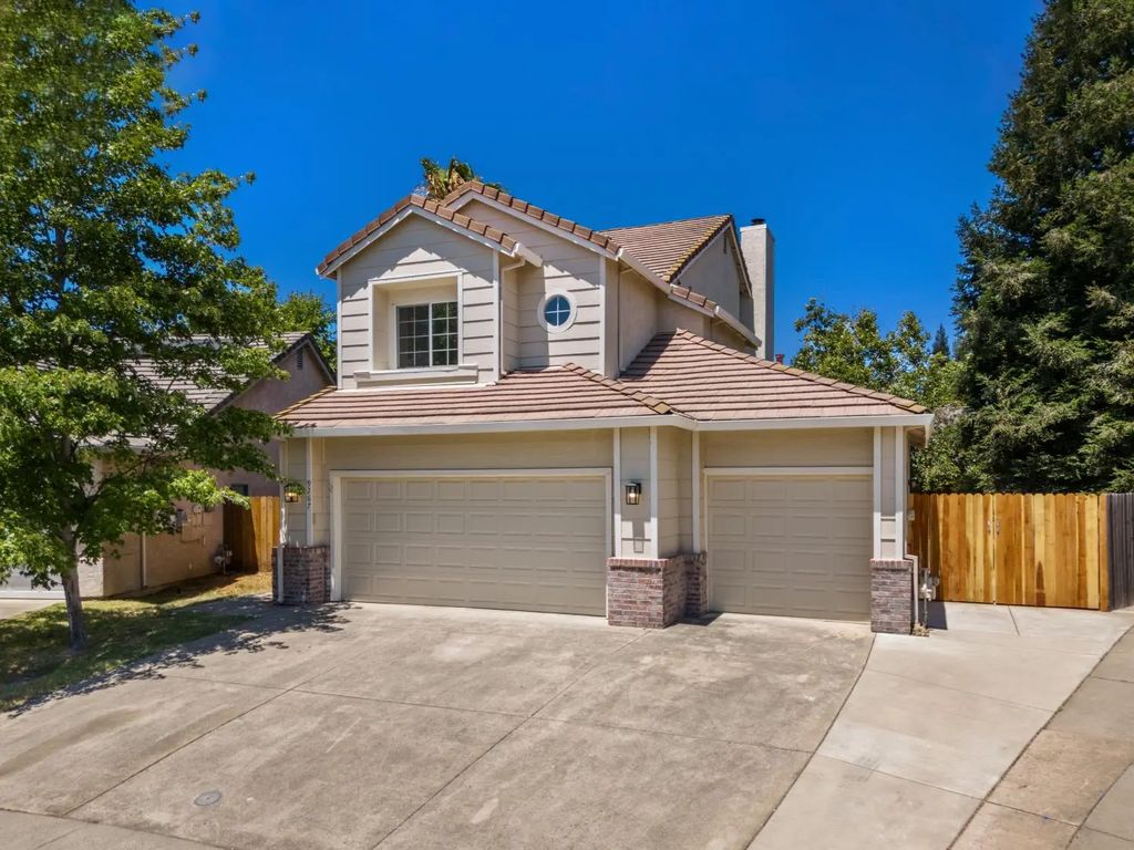 9267 Caulfield Drive, Elk Grove
