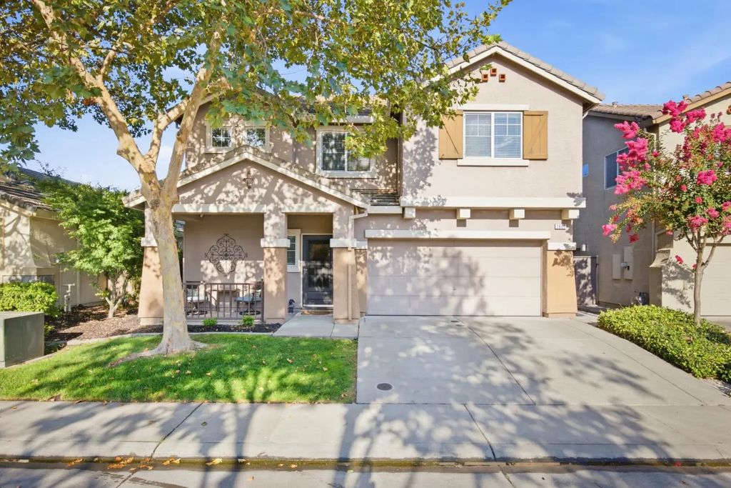 1601 Blue Squirrel Street, Roseville