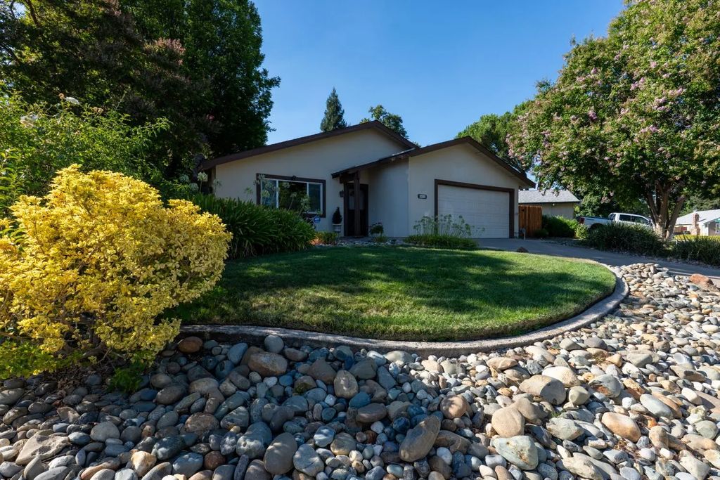 8025 Larwin Drive, Citrus Heights