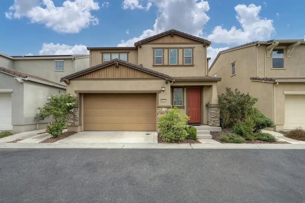 3779 Po River, Sacramento