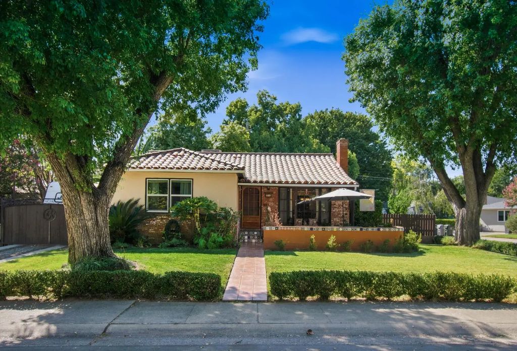 86 Aiken Way, Sacramento