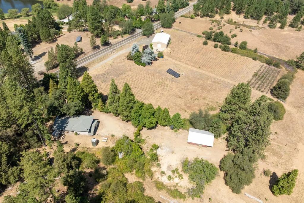 1589 Pleasant Valley Road, Placerville