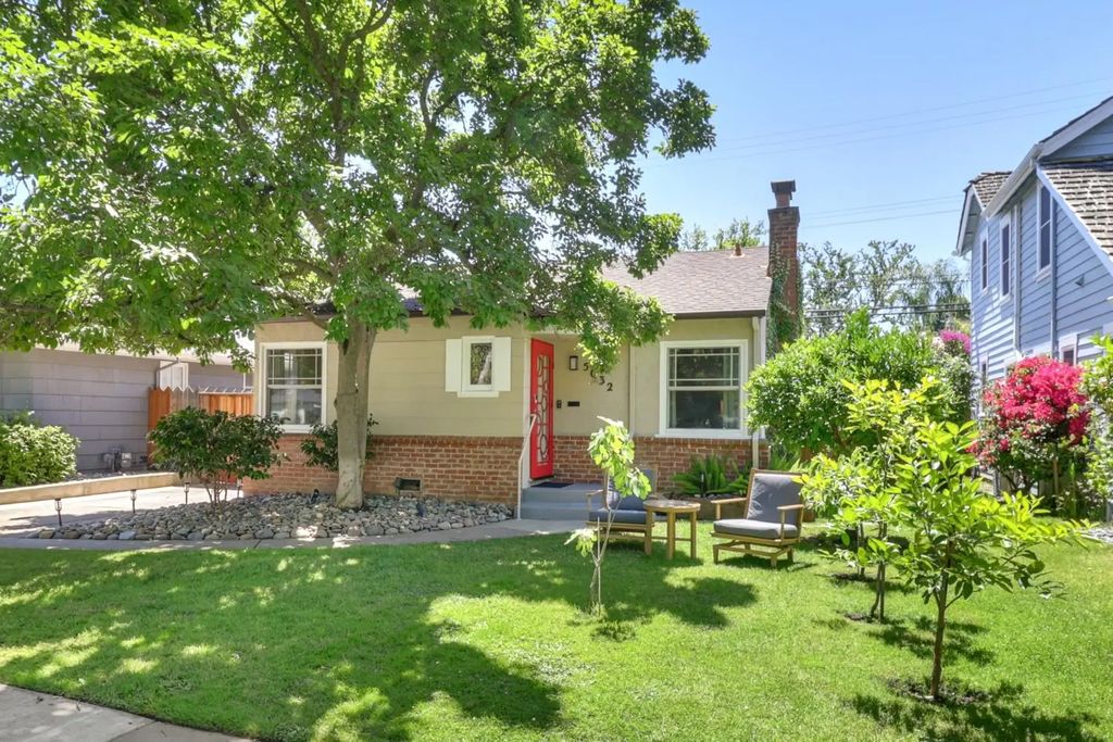 5032 T Street, Sacramento