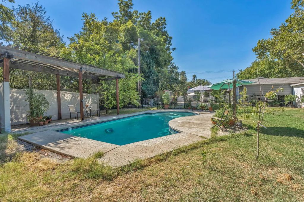 7737 Old Auburn Road, Citrus Heights