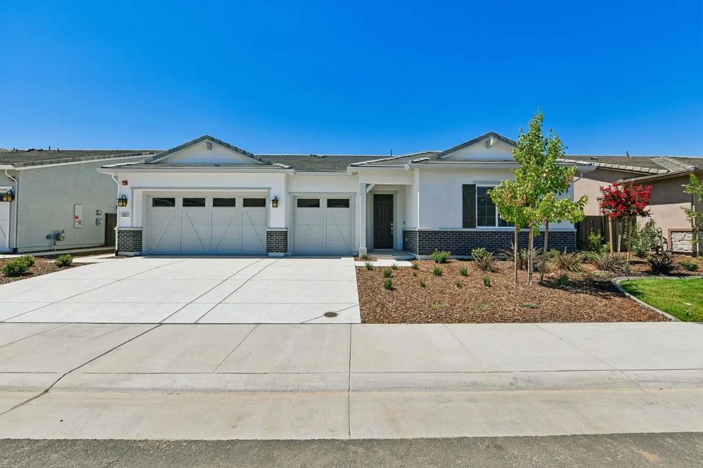 10220 Elara Way, Elk Grove