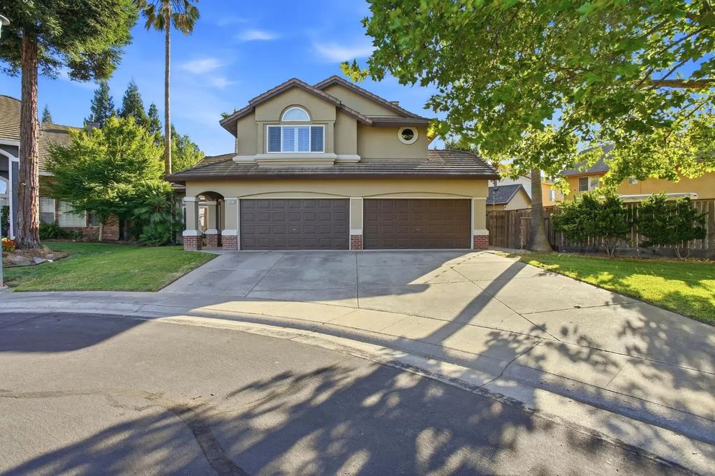 8950 Alps, Elk Grove