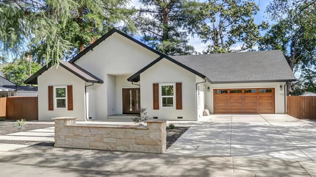 710 Hillcrest Avenue, Roseville