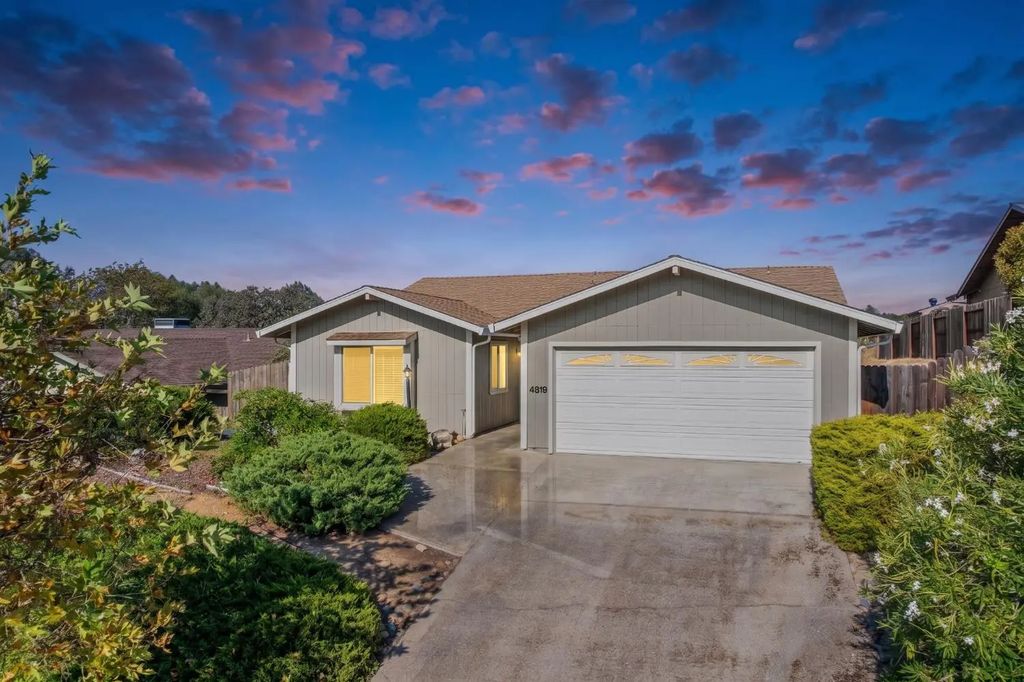 4819 Summit View Drive, El Dorado