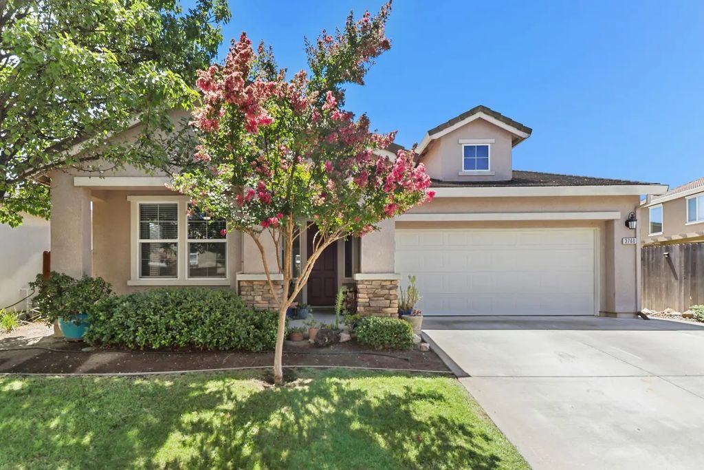 3760 Mirtoon Sea Avenue, Sacramento