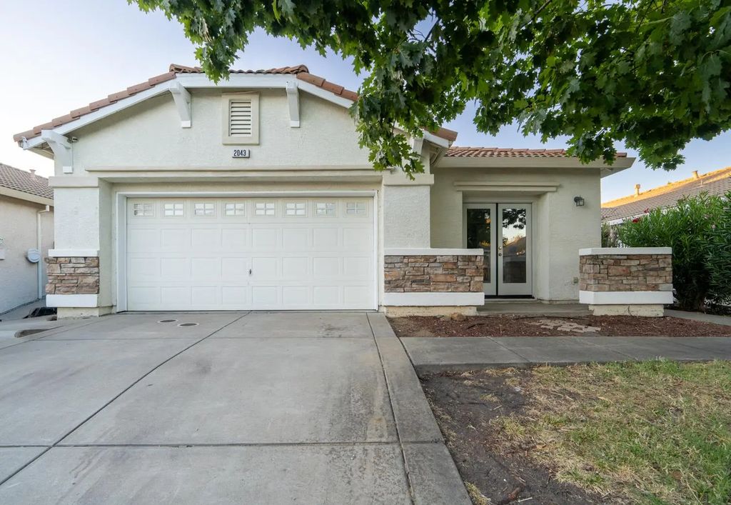 2043 Paul Courter Way, Sacramento