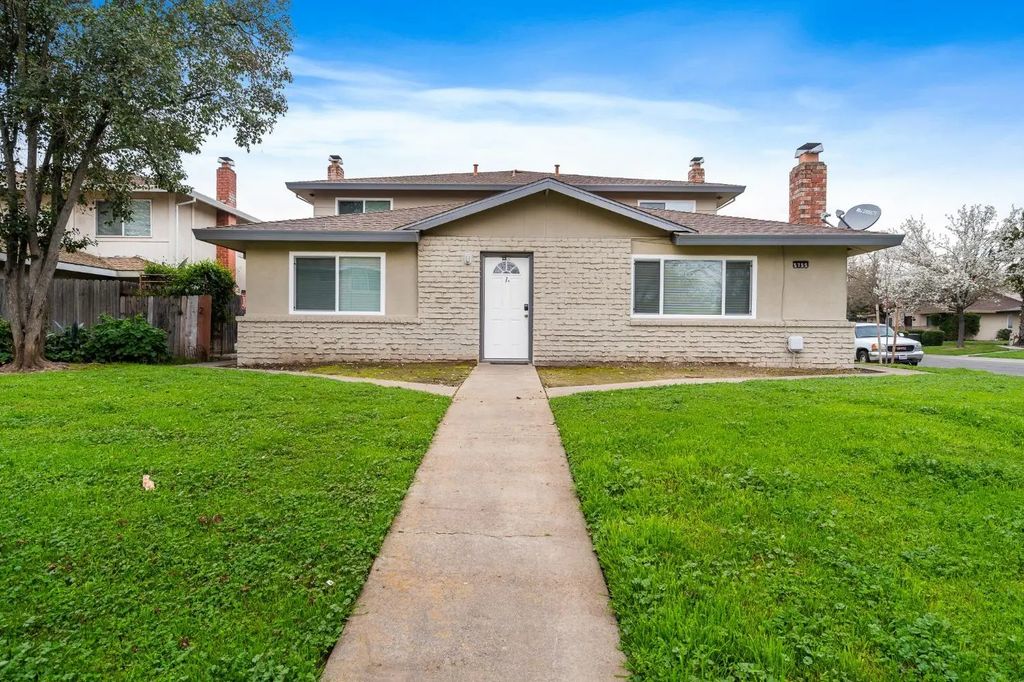 5755 Blachly Way, Sacramento