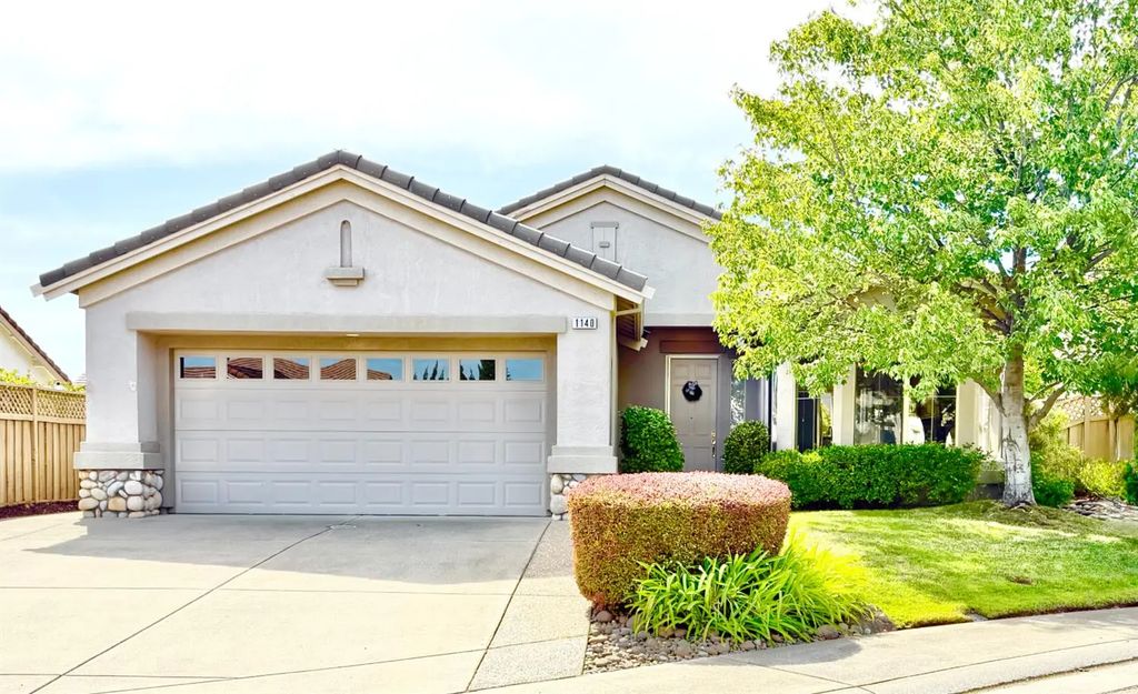 1140 Sun Flare Court, Lincoln