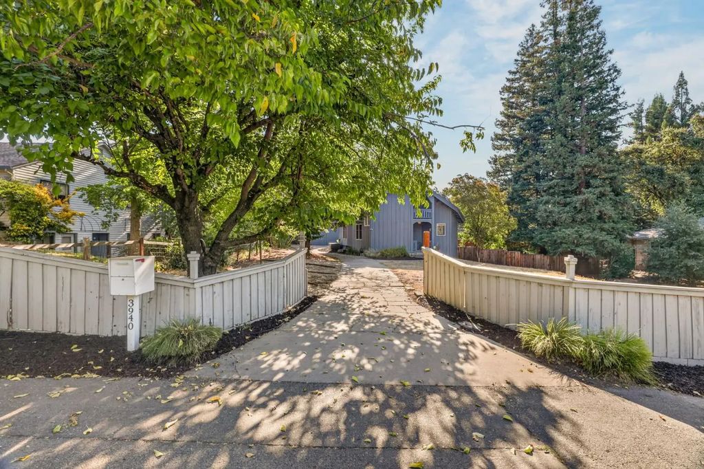 3940 Bannister Road, Fair Oaks