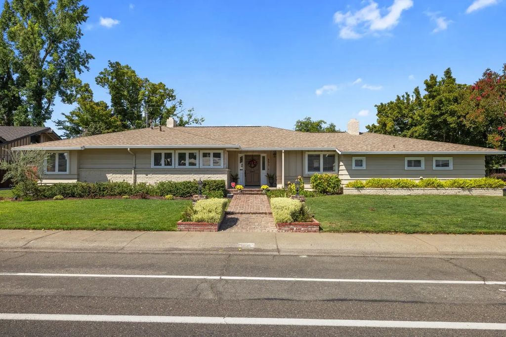 451 Wilhaggin Drive, Sacramento