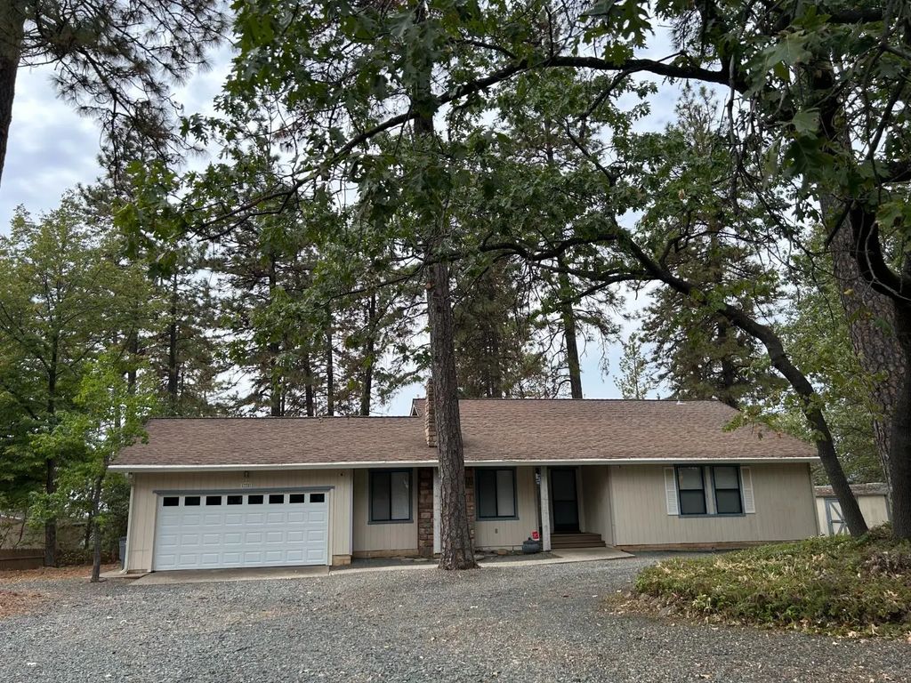 17151 Mountain View Drive, Applegate